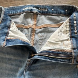 American Eagle Luxe Jean Super High Rise size 8R like new